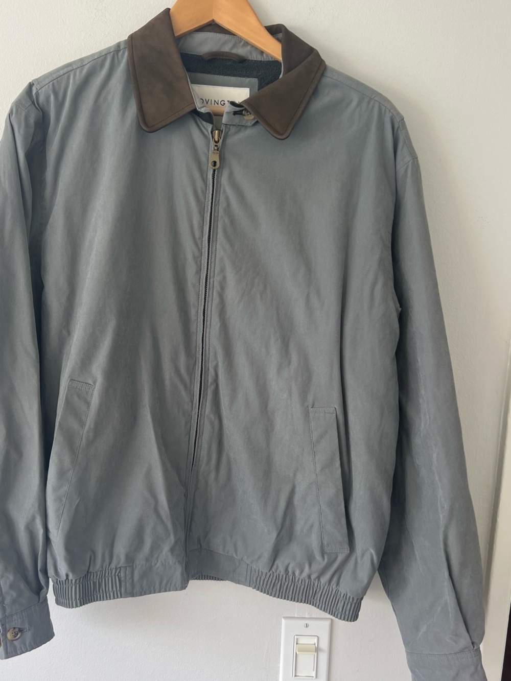 Men's Gray Jacket with Brown Collar